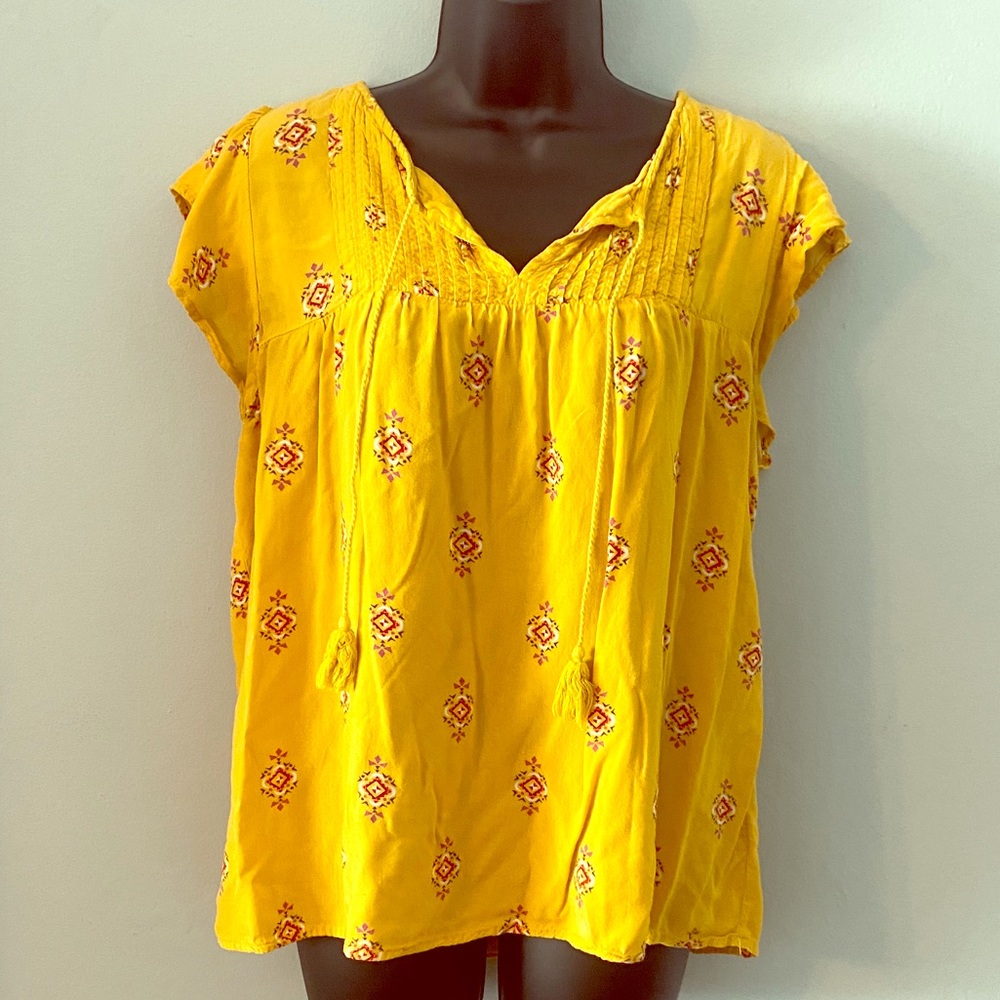 3/$20 Old Navy Yellow top